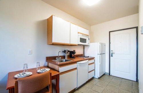 Sierra Vista Apartment | Vistas 107- Modern studio sleeps 3 with style