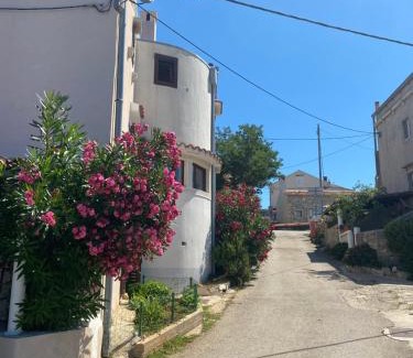 Ustrine House | Vita Vacation Home