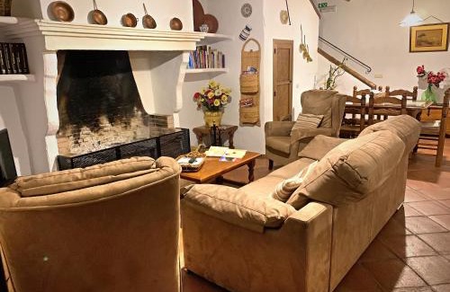 Zahara de la Sierra House | Vivelorural casa en pueblo de Zahara de la Sierra