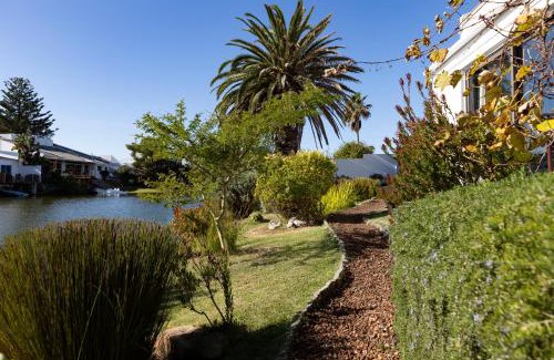 Muizenberg Apartment | Vlei Cove Guesthouse