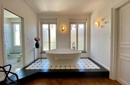 Epinal Apartment | Vosges en Ville luxueux appartement Duplex avec sauna espace bien être au centre d'Epinal