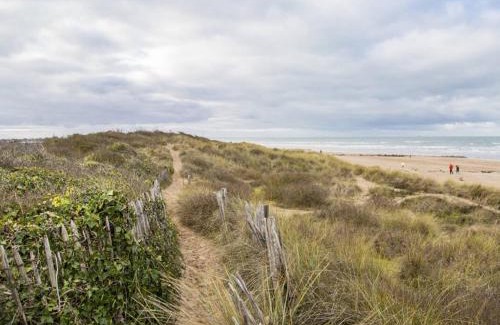 Merville-Franceville-Plage Apartment | Votre Havre de Paix à Merville proche de la Mer - FR-1-788-82