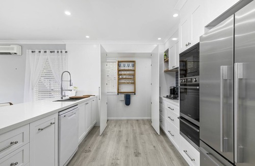 Banksia Beach House | Voyagers Resort - Stunning home
