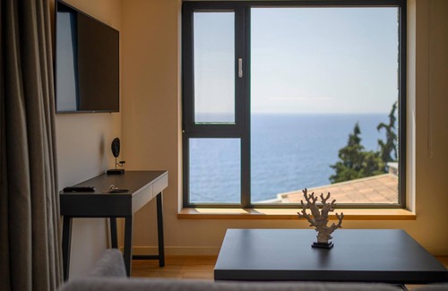 Lefktron Apartment | Vrahos Executive Suite