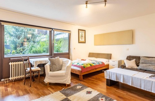 Sendling Apartment | Vrbo Property