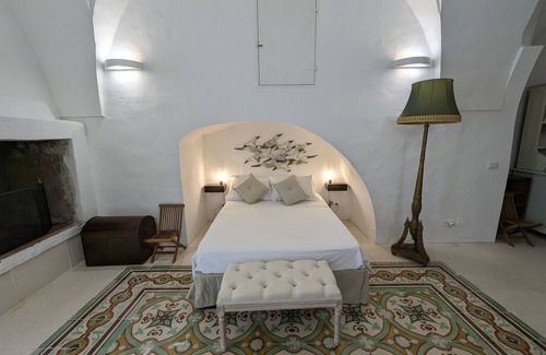 Tuglie Apartment | Vrbo Property