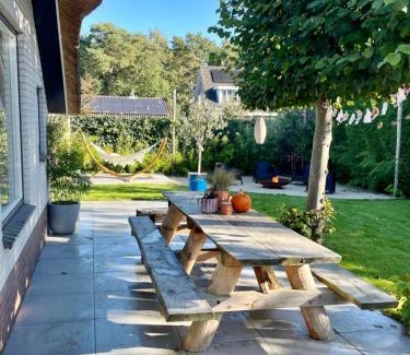 Municipality of Ermelo Villa | Vrijstaande woning met geweldige omheinde tuin aan bosrand