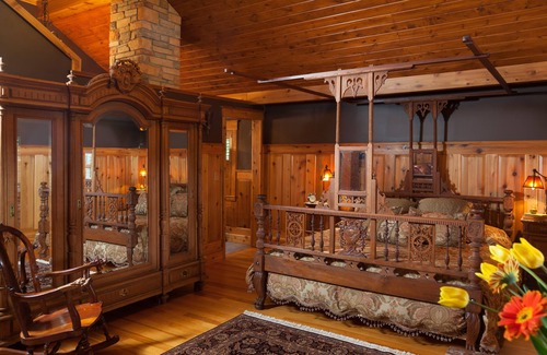 Bloomington Bed & Breakfast | Vrooman Mansion B&B