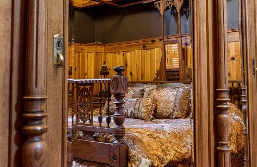 Bloomington Bed & Breakfast | Vrooman Mansion B&B