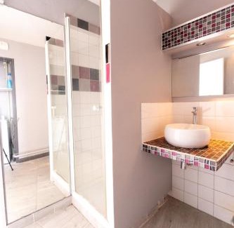 Bourg-l'Eveque Apartment | Vue imprenable - Garage privé