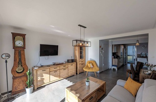 Tamaris Apartment | Vue Mer, Climatisation, 2 Chambres, Lave Linge, Lave Vaisselle, Internet, Parking