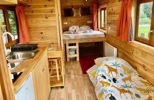 La Chapelle-Cecelin House | Vue Poneys, 40min Mt St Michel 30min Mer Draps Serviettes Baie Normandie Cottage