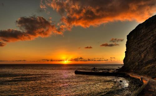 Alojera Apartment | Vv Puesta de Sol frente al mar con Balcón y Aire Acondicionado