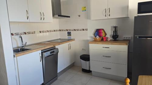 Alojera Apartment | Vv Puesta de Sol frente al mar con Balcón y Aire Acondicionado