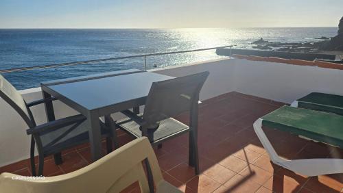 Alojera Apartment | Vv Puesta de Sol frente al mar con Balcón y Aire Acondicionado