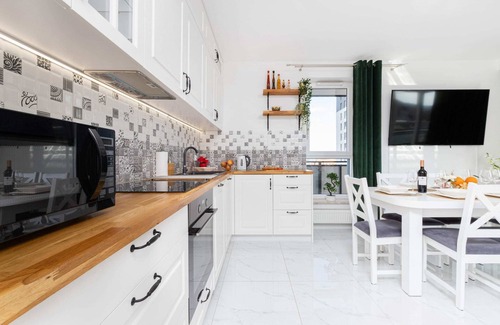 Mlyniska Apartment | Wałowa 25B | Spacious Apartment | Parking