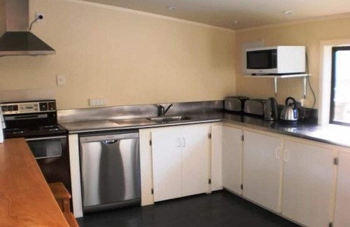 Masterton District Cabin | Wai Ngaio Retreat - Coastal and Rural Lodge