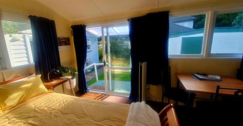 Waikanae Bed & Breakfast | Waikanae Accommodation Studio B&B
