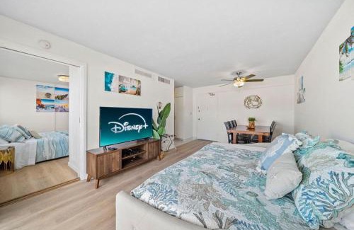 McCully - Moiliili Apartment | Waikiki Beach Golden Holiday