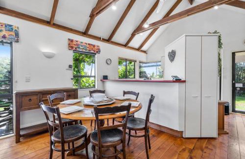 Waikanae House | Waimea Cottage - Waikanae Holiday Home