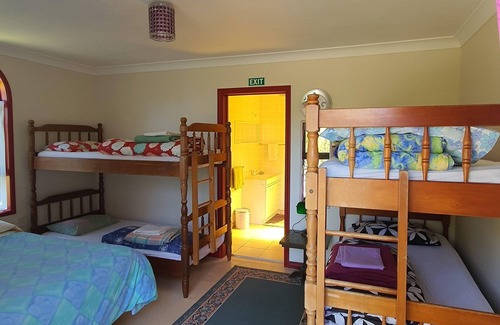 Houhora Cabin | Wake to the sound of the beach! 5min walk to the water
