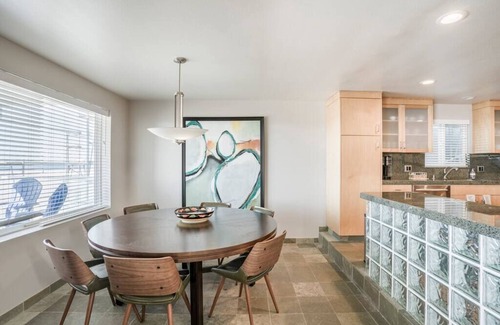 Hollywood Beach House | Wake up to Crashing Waves and Salt in the Air! Grand Mason on the Sand + Dog!