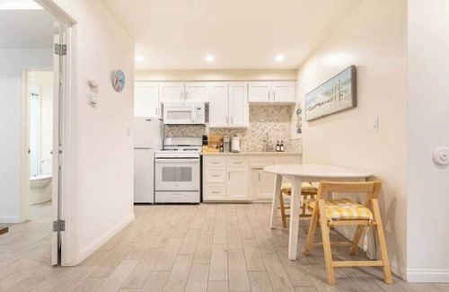 El Porto House | Walk 2 Beach, Parking, A/C, W/D,15min2LAX,Remodel