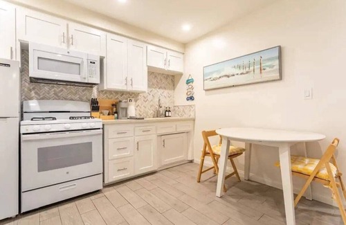 El Porto House | Walk 2 Beach, Parking, A/C, W/D,15min2LAX,Remodel