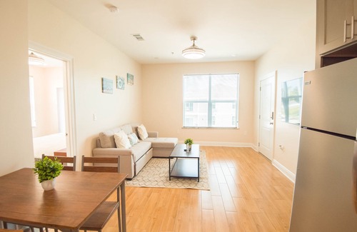 Biloxi Apartment | 🔥WALK 2 BEACH❤️ | SLEEPS 4 W/W+D