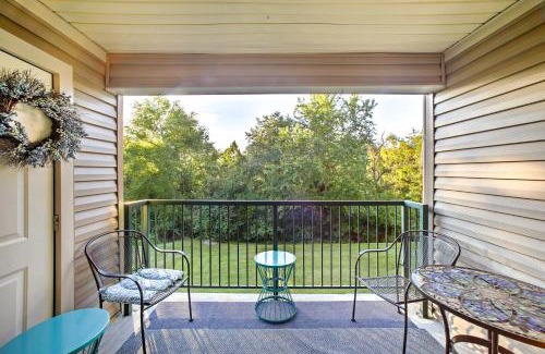 Branson Apartment | Walk-In Condo Amenities, 3 Mi to Branson Landing!