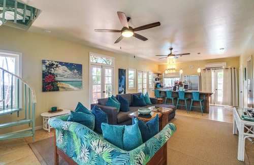 Historic Lahaina Front Street House | Walk to Baby Beach: Home w/Private Pool!