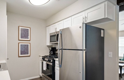 Zilker Apartment | Walk to Barton Springs | Spacious + Free Parking