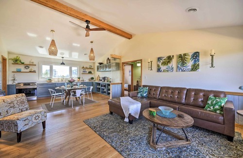 Avon House | Walk to Bay & Boat Launch: Beach House in Avon