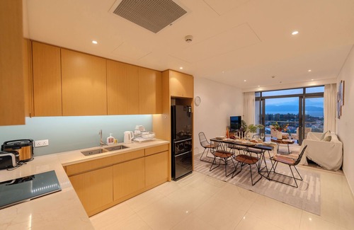 Ngu Hanh Son Hotel | Walk to Beach| lovely AP with pool for honeymoon