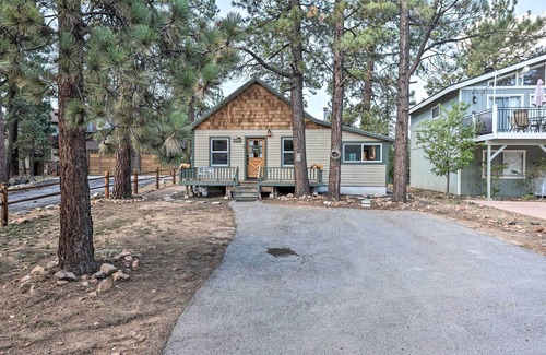 Big Bear Lake Cottage | Walk to Big Bear Lake: Cozy Cabin w/Deck