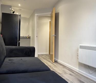 Chinatown Apartment | Walk to City Hotspots Liverpool 1BD Apartment