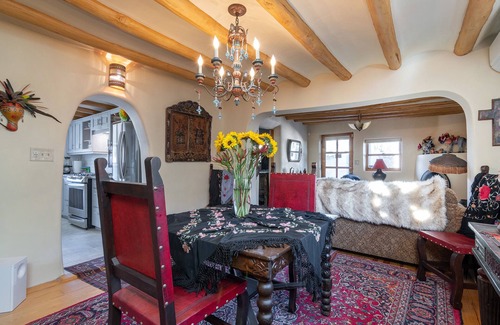 Downtown Santa Fe House | WALK TO DOWNTOWN PLAZA, RAILYARD, AND CANYON ROAD. HISTORIC ADOBE.