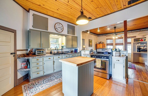 Winnsboro House | Walk to Downtown: Winnsboro Historic Home!