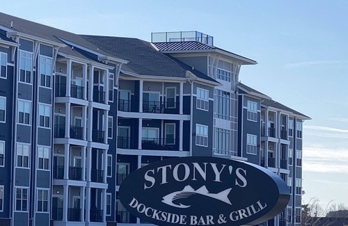 North Camellia Acres House | Walk to East Beach