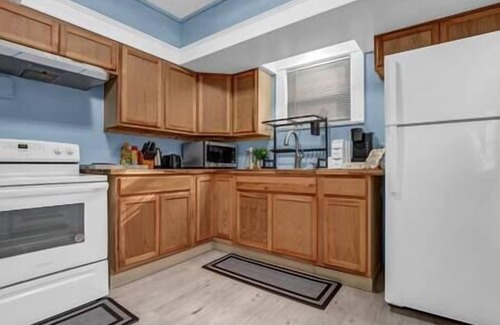 Downtown Niagara Falls House | Walk To Fall (4th Street)