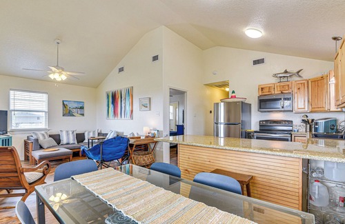 Surfside Beach House | Walk to Gulf: Surfside Beach Home w/Deck