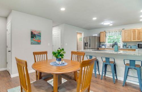 Afton House | Walk to Marina and Lake Family Retreat in Afton!