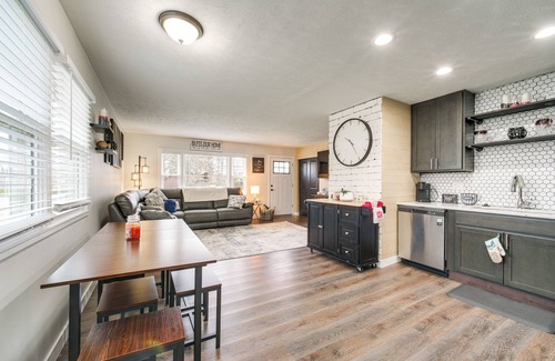 Mentor House | Walk to Marina: Home w/Hot Tub in Mentor!