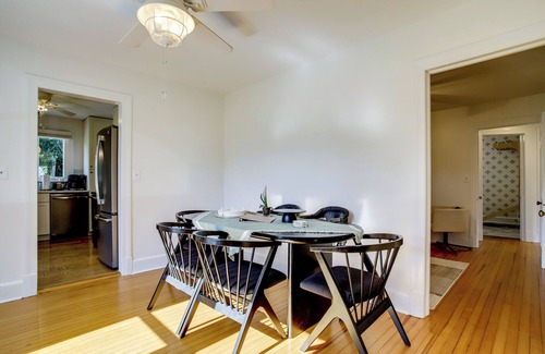 Cambridge House | Walk to Marina, Park & Dtwn: Cambridge Family Home