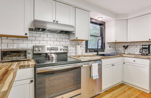 Town of Lumberland House | Walk to Mohican Lake: Catskills Getaway w/Dock!