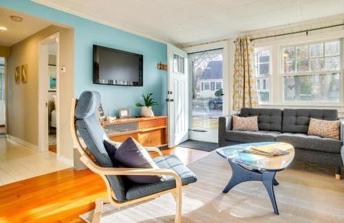 Monument Beach House | Walk to Monument Beach Cape Cod Cottage with Grill