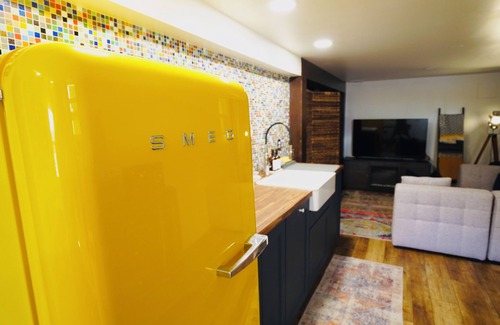 City Park West Apartment | Walk to Music, Cafe, Bars, Food & Hospital in Central Denver. Turo + 420 ok!