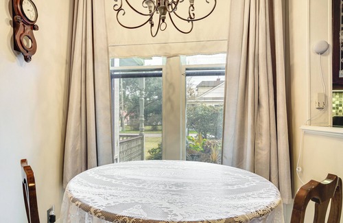 Jeanerette House | Walk to Parks & Cafes: Historic Home w/Fireplace