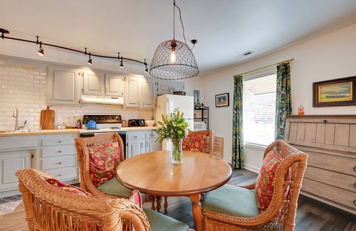 Corvallis Apartment | Walk to Restaurants: Bitterroot Valley Getaway!