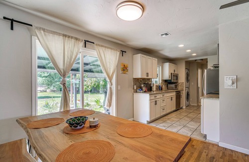 Medford House | Walk to Rogue X: Medford Family Home w/Large Yard